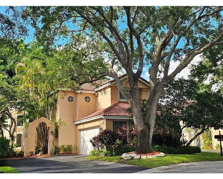 10019 NW 5 STREET Plantation, FL 33324