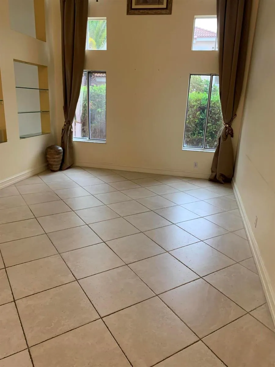 10019 NW 5 STREET Plantation, FL 33324