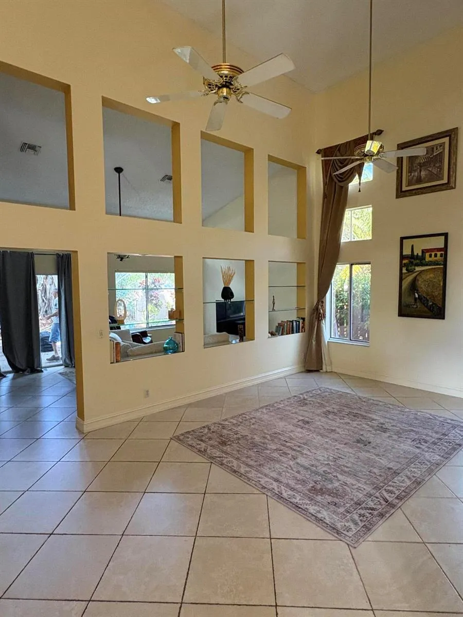 10019 NW 5 STREET Plantation, FL 33324