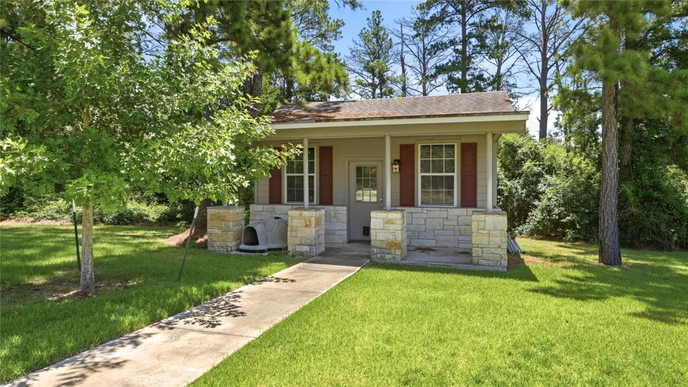 379 Matthew Cove Bastrop, TX 78602