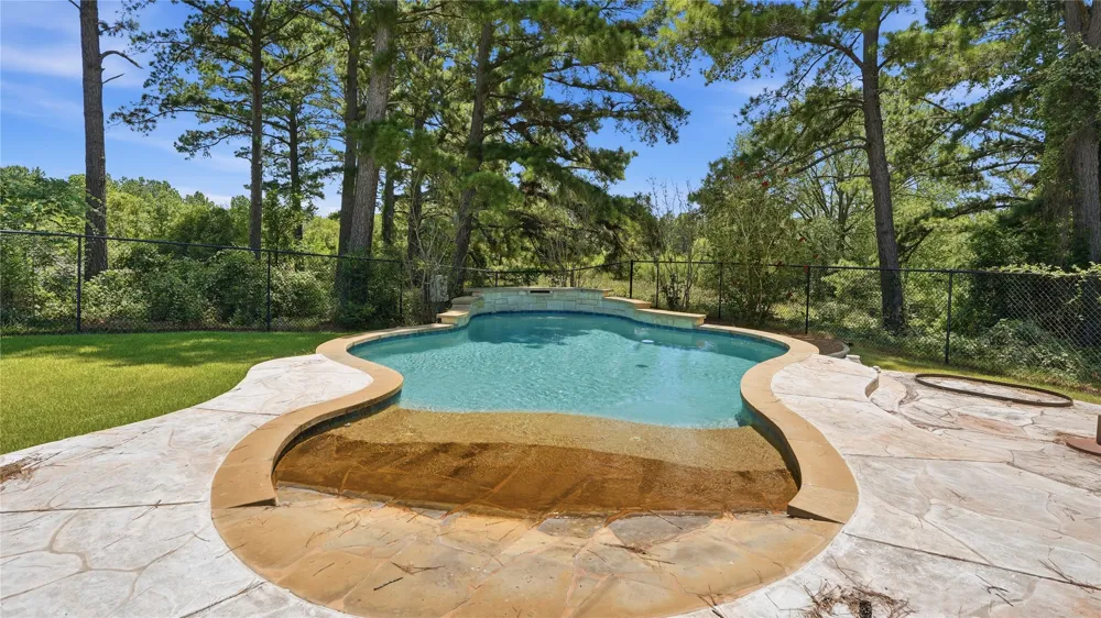 379 Matthew Cove Bastrop, TX 78602