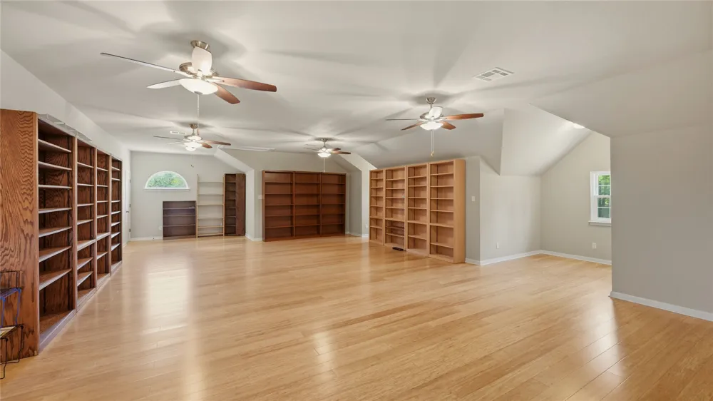 379 Matthew Cove Bastrop, TX 78602
