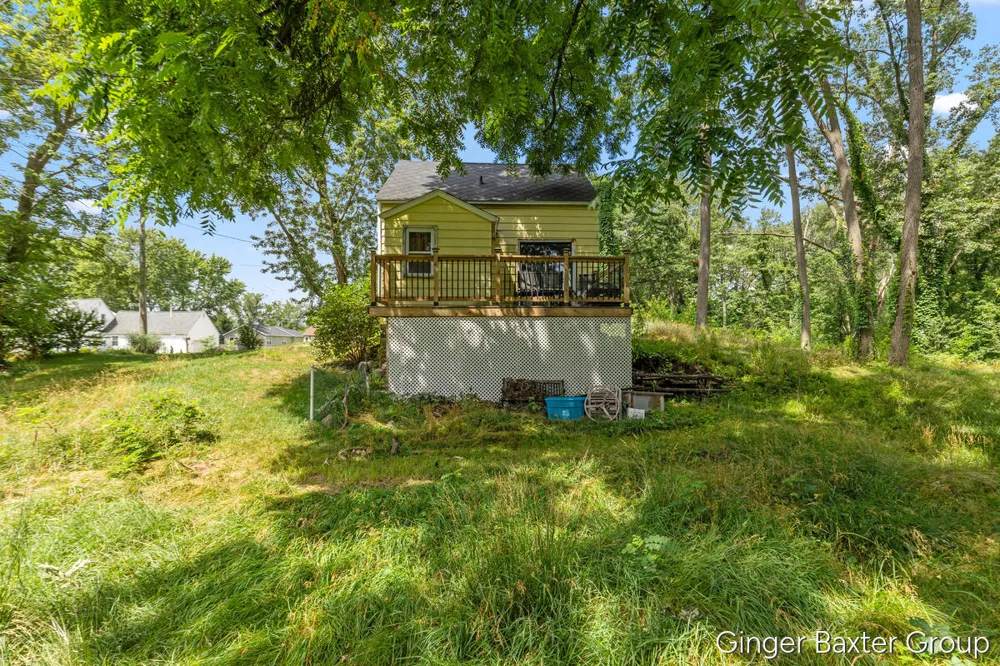 2600 Day Avenue NW Grand Rapids, MI 49544