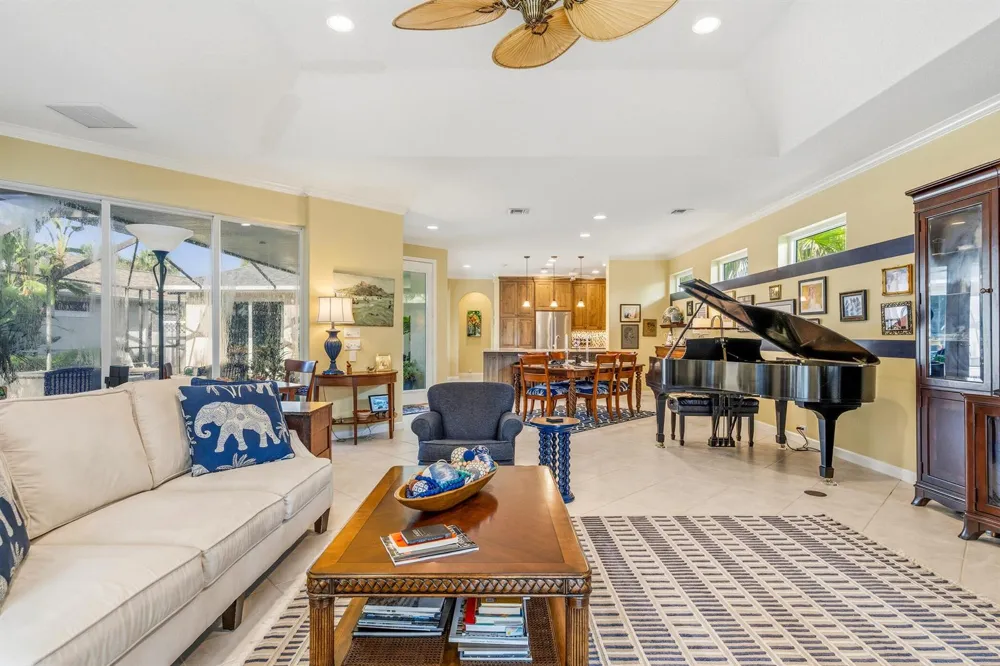 687 HAMPTON WOODS LANE SW Vero Beach, FL 32962
