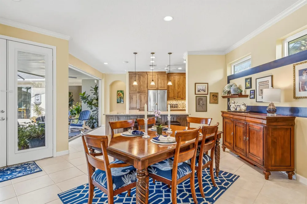 687 HAMPTON WOODS LANE SW Vero Beach, FL 32962