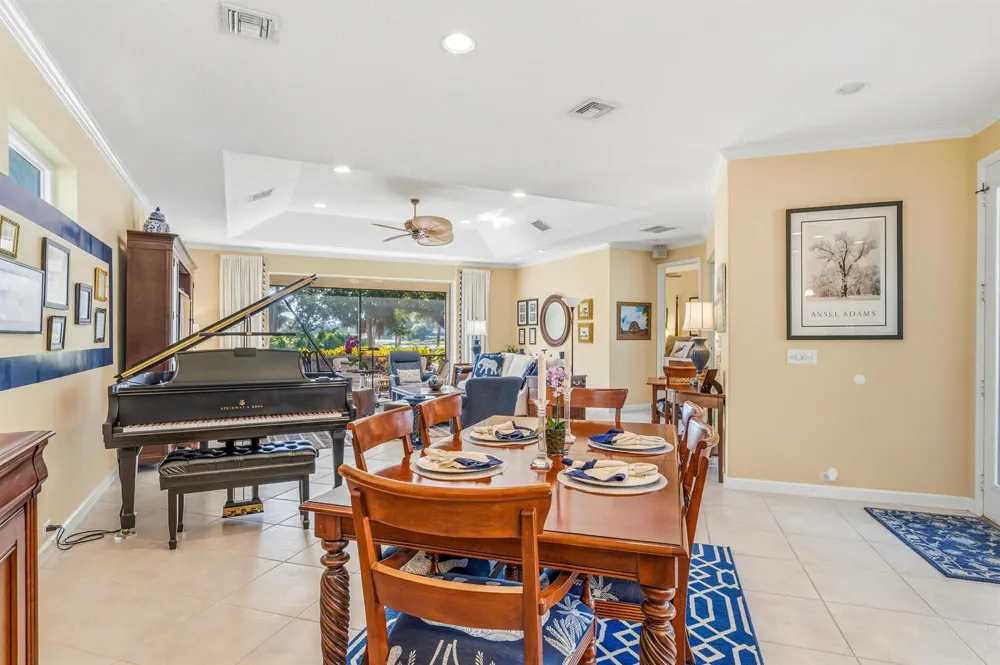 687 HAMPTON WOODS LANE SW Vero Beach, FL 32962