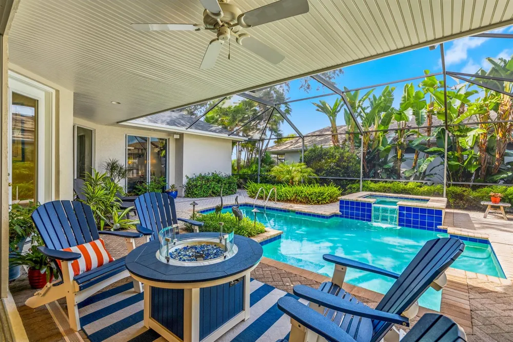 687 HAMPTON WOODS LANE SW Vero Beach, FL 32962
