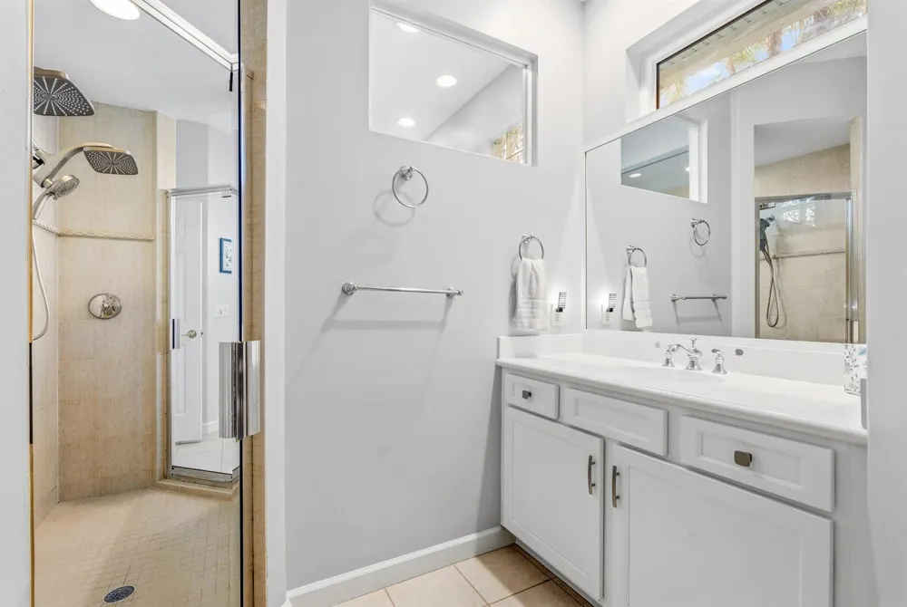 687 HAMPTON WOODS LANE SW Vero Beach, FL 32962
