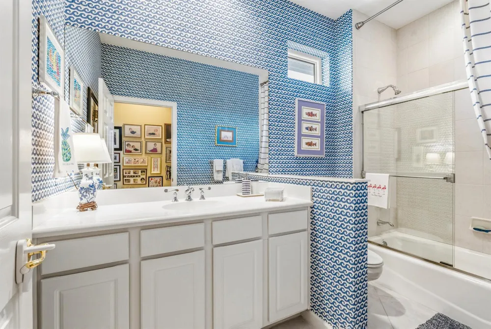 687 HAMPTON WOODS LANE SW Vero Beach, FL 32962