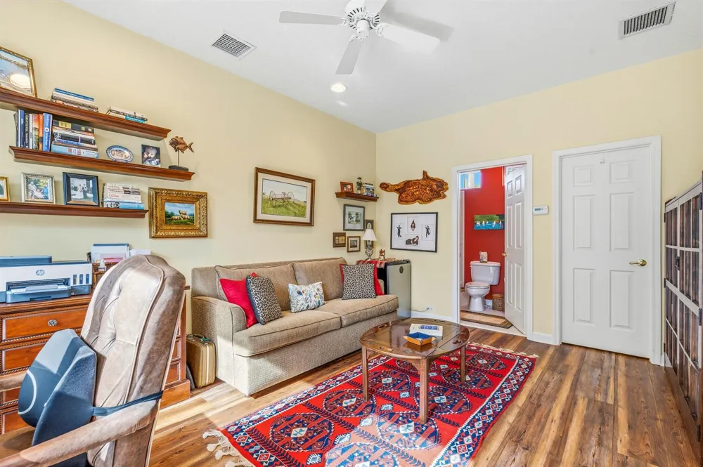 687 HAMPTON WOODS LANE SW Vero Beach, FL 32962