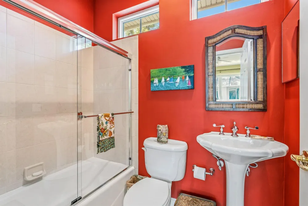 687 HAMPTON WOODS LANE SW Vero Beach, FL 32962