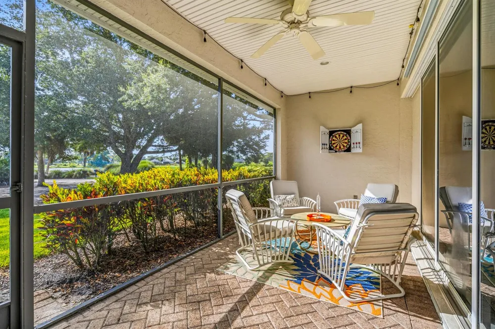 687 HAMPTON WOODS LANE SW Vero Beach, FL 32962