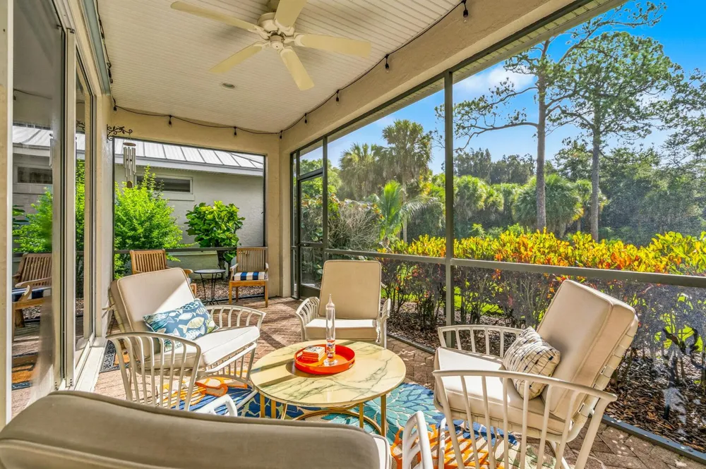687 HAMPTON WOODS LANE SW Vero Beach, FL 32962