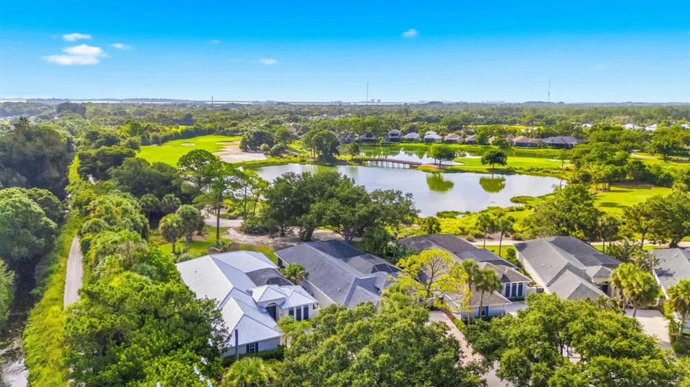 687 HAMPTON WOODS LANE SW Vero Beach, FL 32962