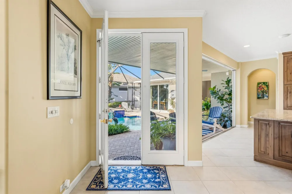 687 HAMPTON WOODS LANE SW Vero Beach, FL 32962