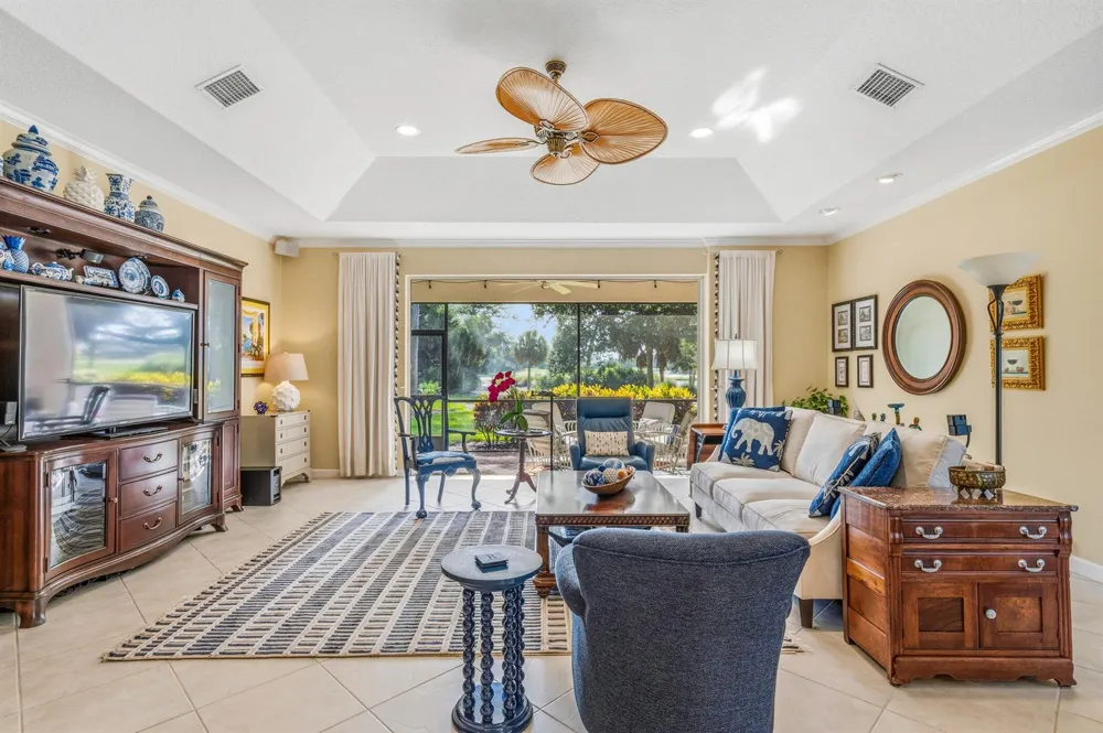 687 HAMPTON WOODS LANE SW Vero Beach, FL 32962