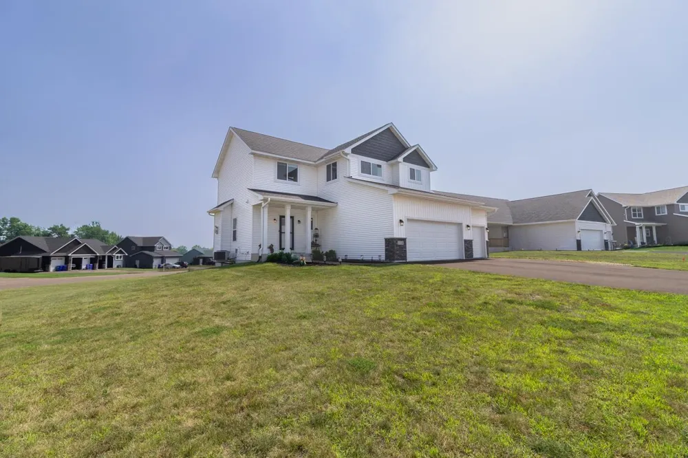 1114 Susan Lane Roberts, WI 54023