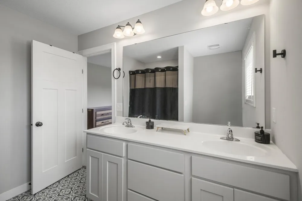 1114 Susan Lane Roberts, WI 54023