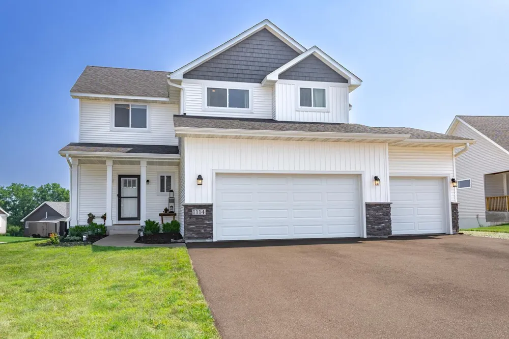 1114 Susan Lane Roberts, WI 54023