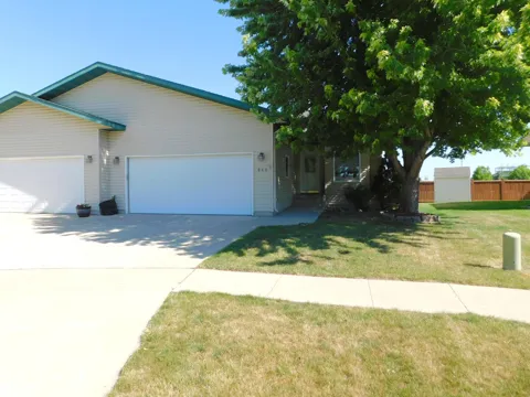 840 Lakeridge Place