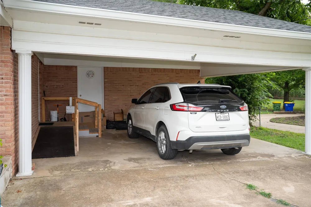 1016 E Franklin Street Hillsboro, TX 76645