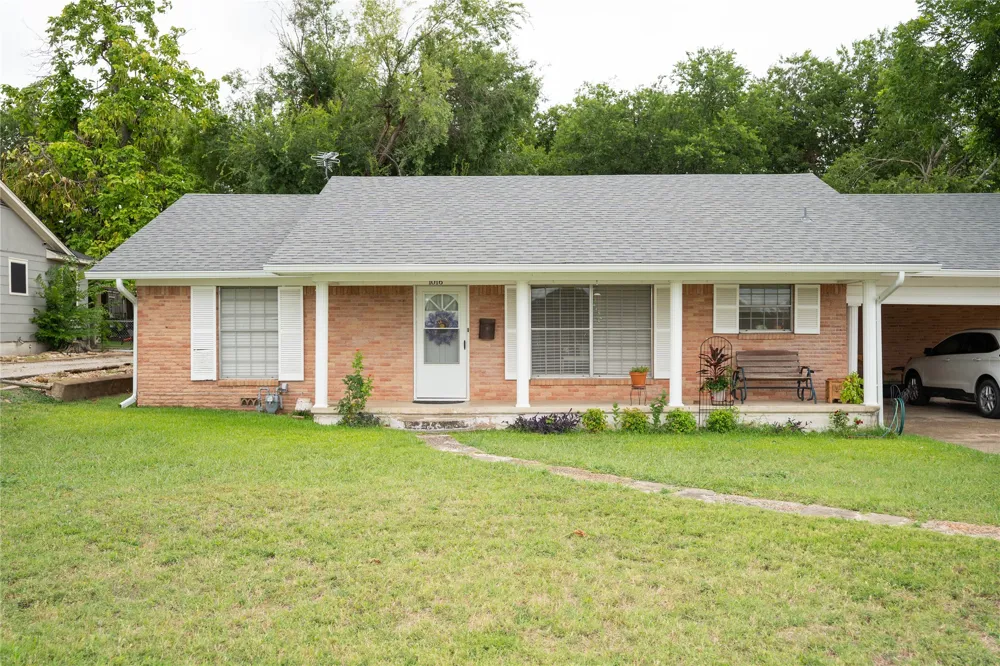 1016 E Franklin Street Hillsboro, TX 76645