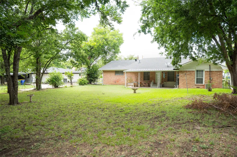 1016 E Franklin Street Hillsboro, TX 76645