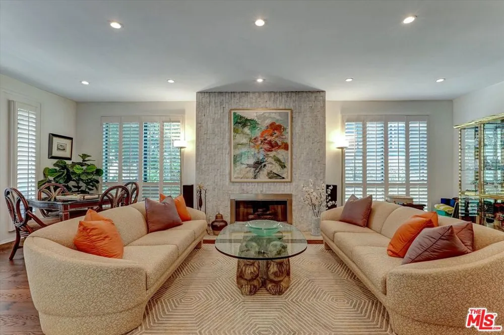 148 S Crescent Drive #101 Beverly Hills, CA 90212