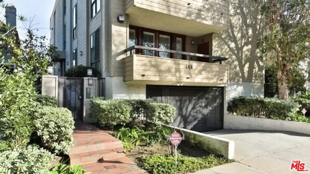 148 S Crescent Drive #101 Beverly Hills, CA 90212