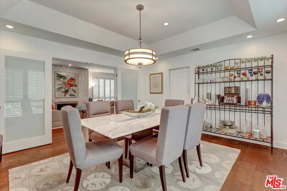 148 S Crescent Drive #101 Beverly Hills, CA 90212