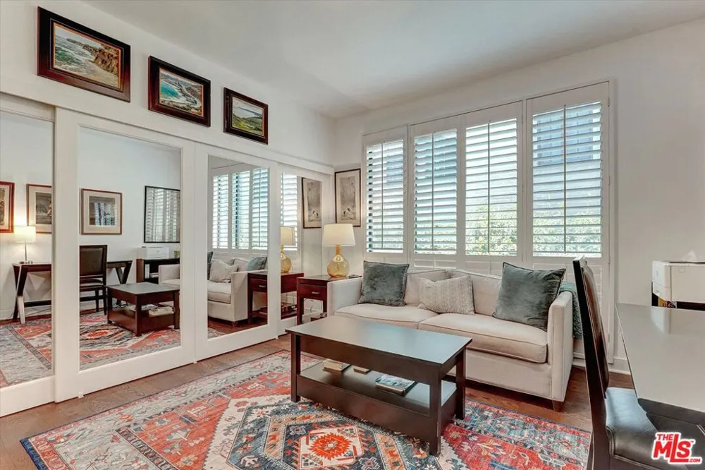 148 S Crescent Drive #101 Beverly Hills, CA 90212