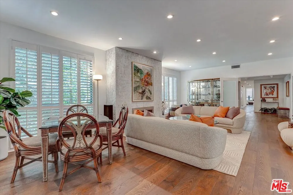 148 S Crescent Drive #101 Beverly Hills, CA 90212