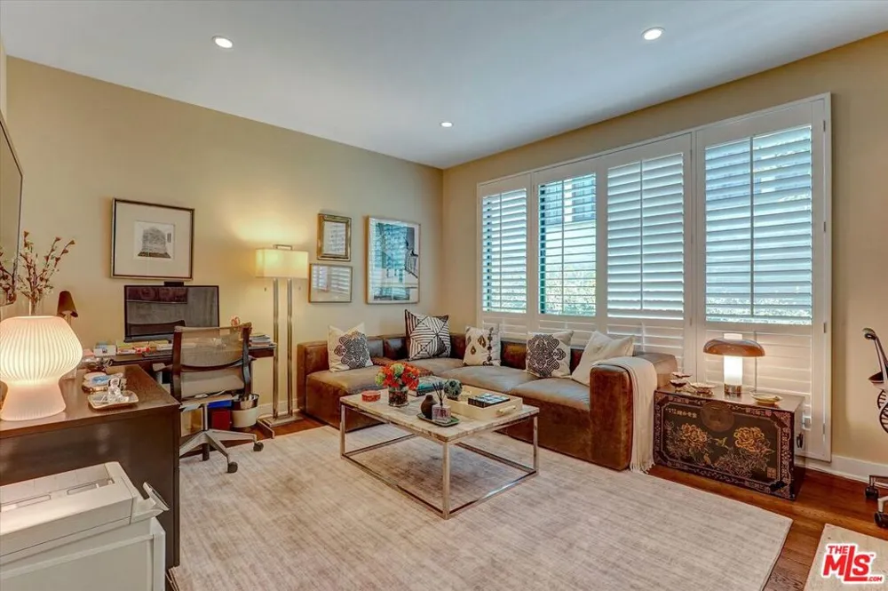 148 S Crescent Drive #101 Beverly Hills, CA 90212