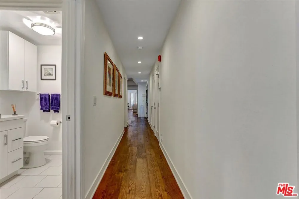 148 S Crescent Drive #101 Beverly Hills, CA 90212