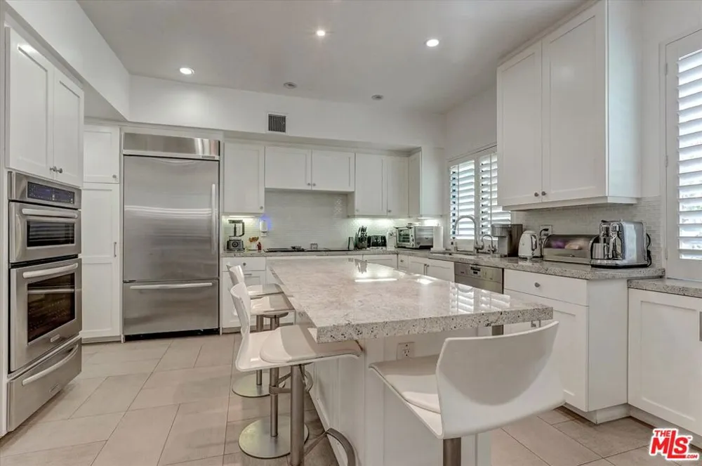 148 S Crescent Drive #101 Beverly Hills, CA 90212