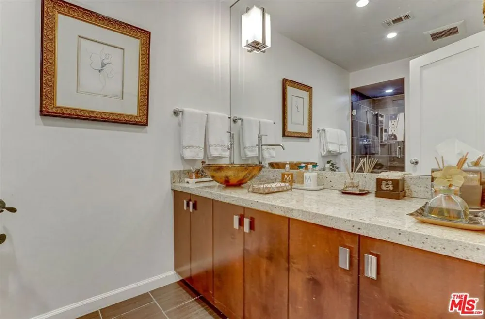 148 S Crescent Drive #101 Beverly Hills, CA 90212