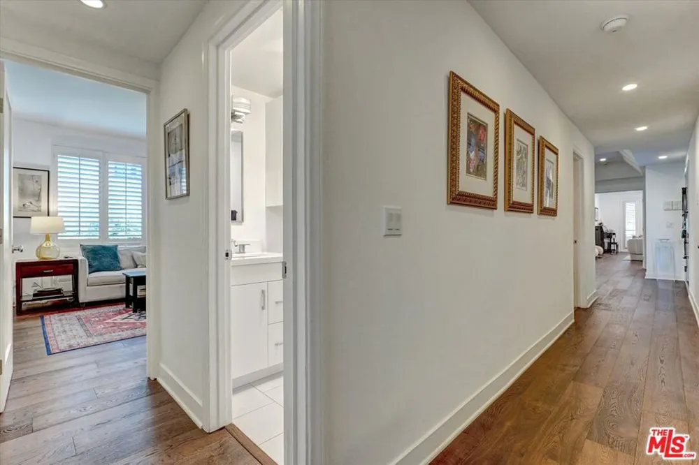 148 S Crescent Drive #101 Beverly Hills, CA 90212