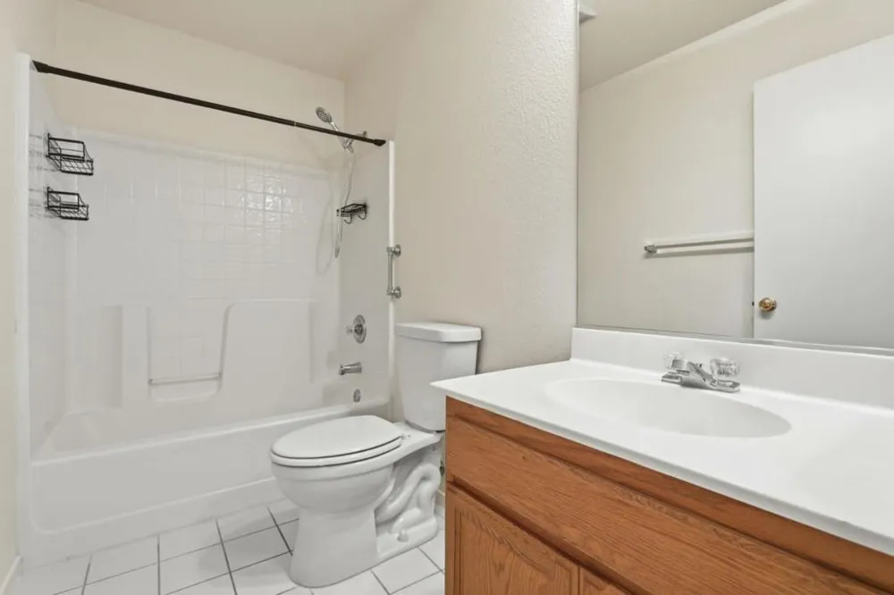 2500 Sadies Drive Hollister, CA 95023
