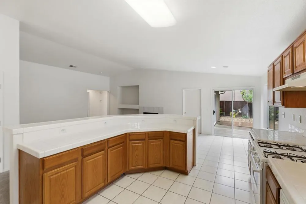 2500 Sadies Drive Hollister, CA 95023