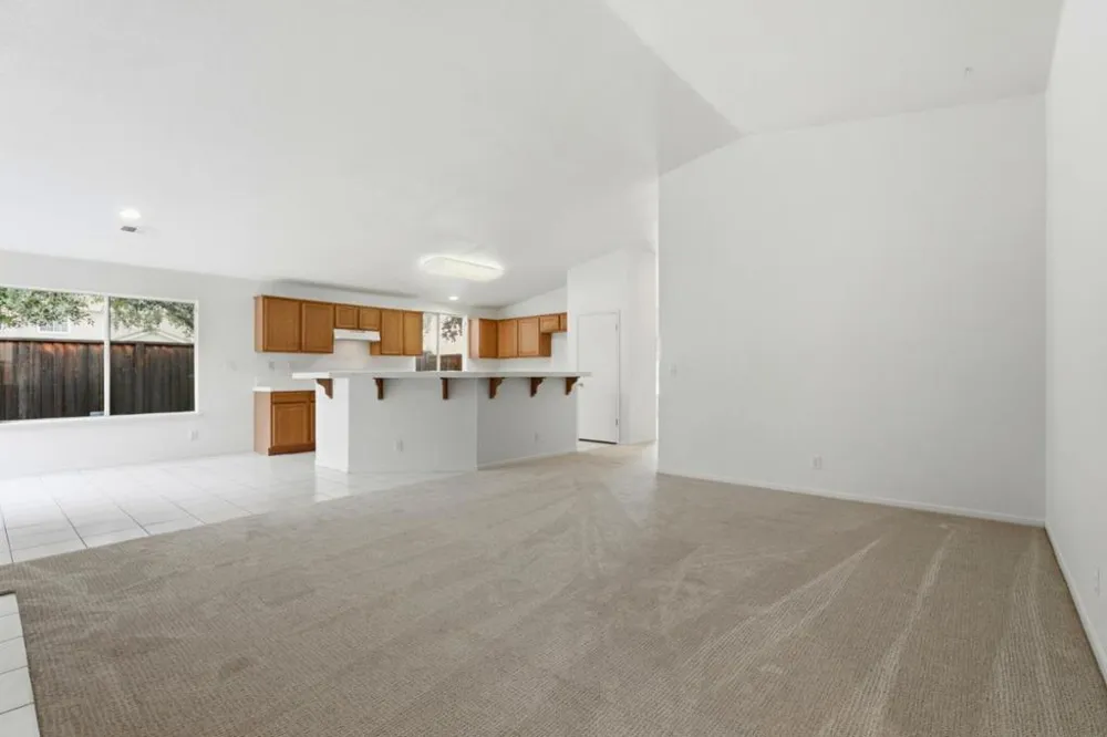 2500 Sadies Drive Hollister, CA 95023