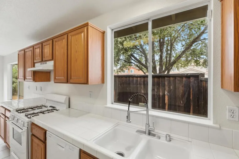 2500 Sadies Drive Hollister, CA 95023