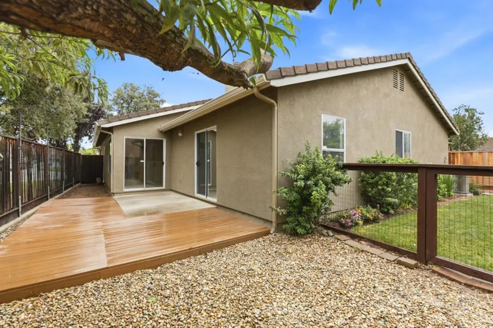 2500 Sadies Drive Hollister, CA 95023