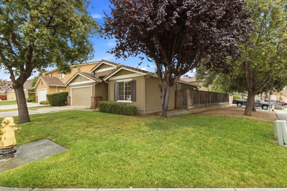 2500 Sadies Drive Hollister, CA 95023