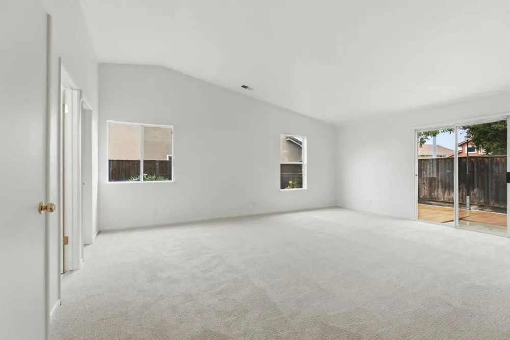 2500 Sadies Drive Hollister, CA 95023