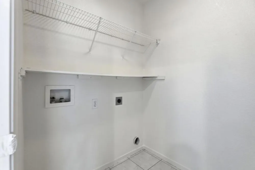 2500 Sadies Drive Hollister, CA 95023