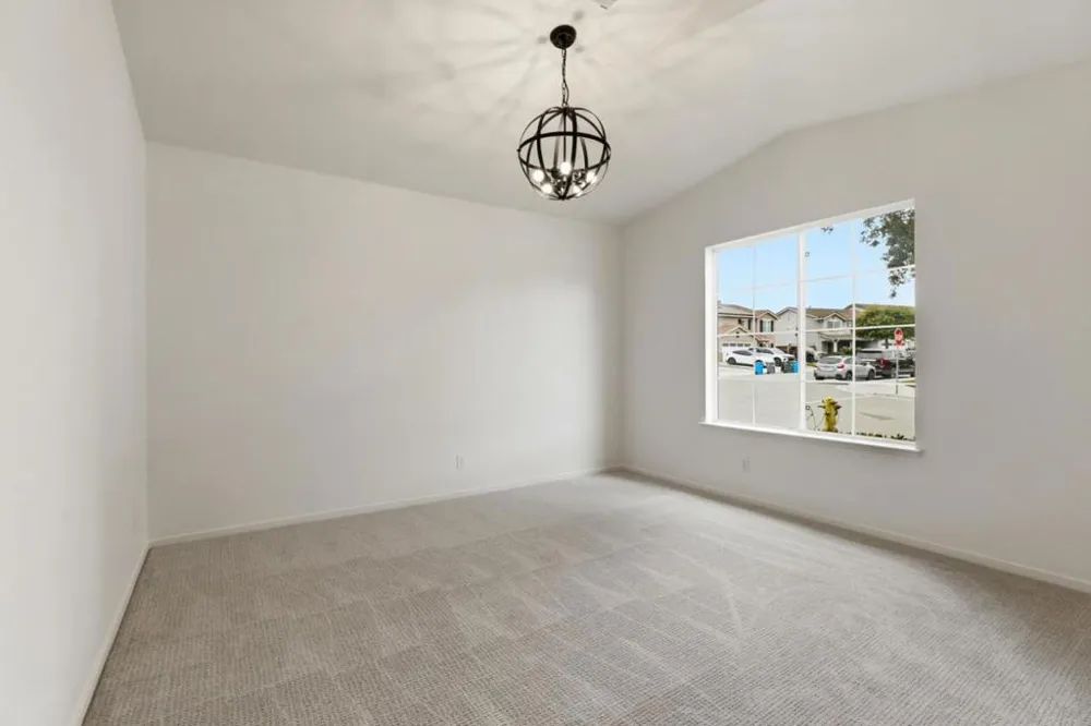 2500 Sadies Drive Hollister, CA 95023