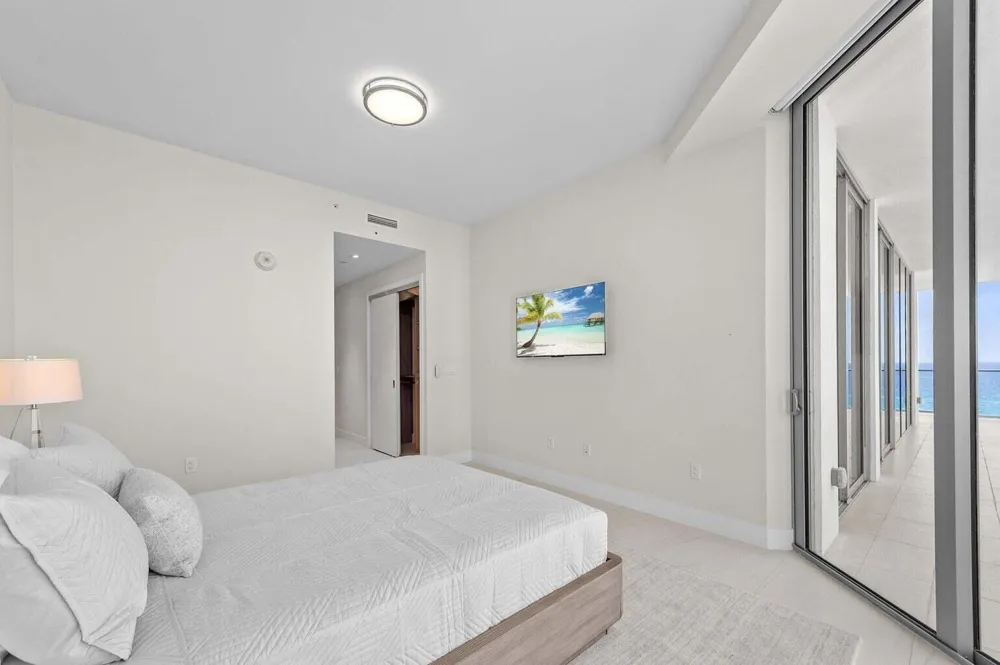 3100 Ocean Drive #H 1504 Riviera Beach, FL 33404