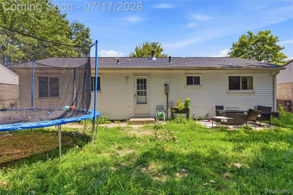 15166 Kerstyn Street Taylor City, MI 48180