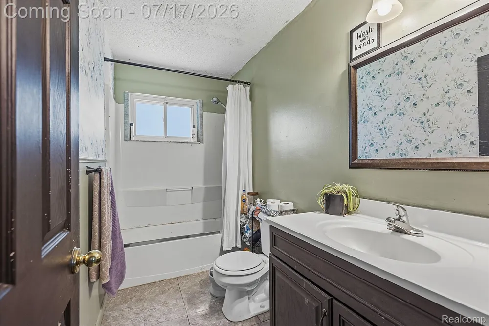 15166 Kerstyn Street Taylor City, MI 48180