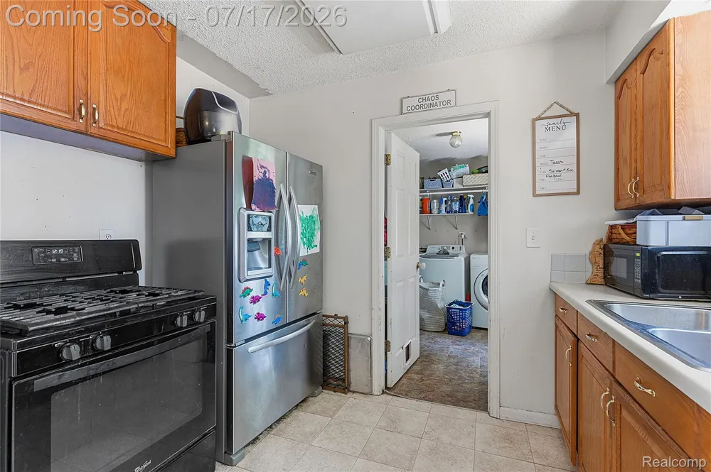 15166 Kerstyn Street Taylor City, MI 48180